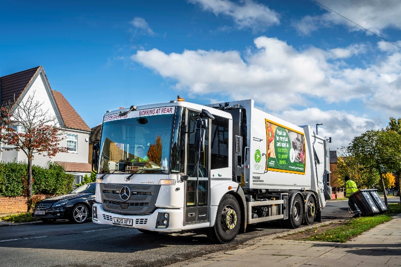 Mercedes-Benz Econic plays a key role in Greener Ealing’s success image